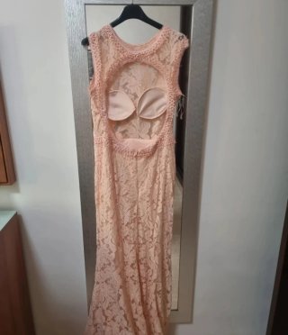 Vestido de fiesta rosa encaje