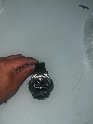 Reloj Deportivo Negro y Plateado
