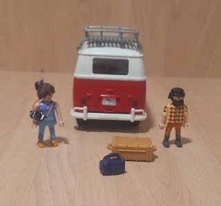 Playmobil furgoneta y figuras