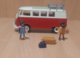 Playmobil furgoneta y figuras