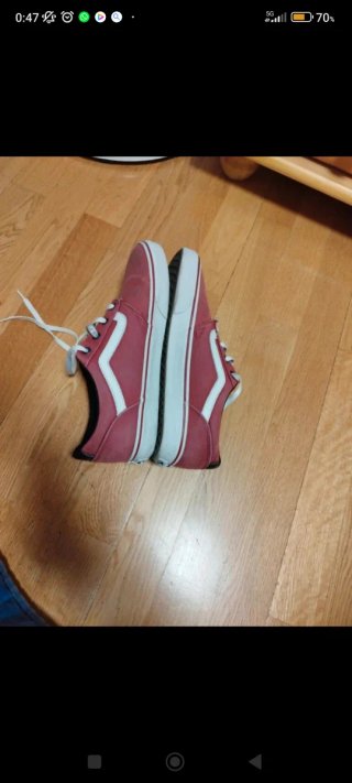 Zapatillas Vans Hombre color granate