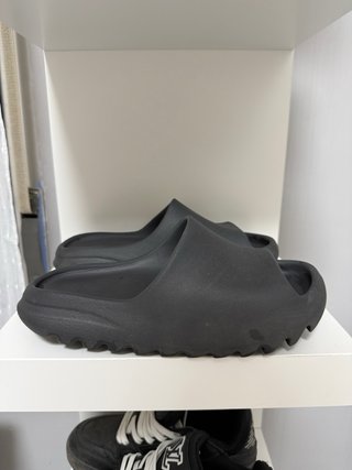 Chanclas Yeezy Slide Negras