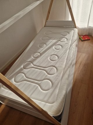 Cama tipi cabaña infantil madera