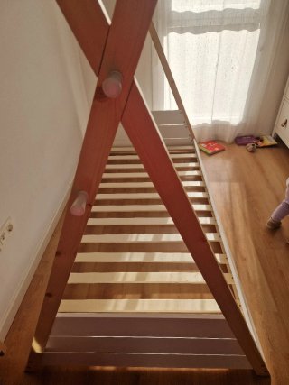 Cama tipi cabaña infantil madera