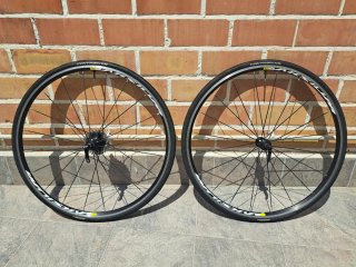 Ruedas Mavic Aksium