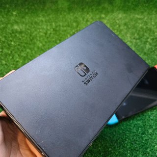 Nuova! Nintendo Switch Oled con accessori