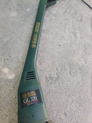 Cortadora de césped eléctrica verde