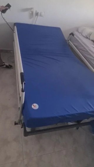 Cama Geriátrica Eléctrica Articulada