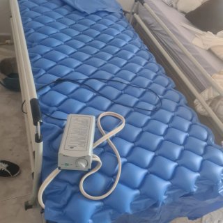 Cama Geriátrica Eléctrica Articulada