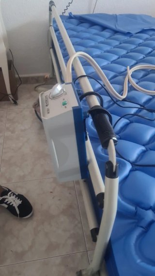 Cama Geriátrica Eléctrica Articulada