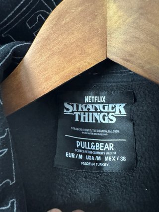 Conjunto Stranger Things Sudadera y Pantalón