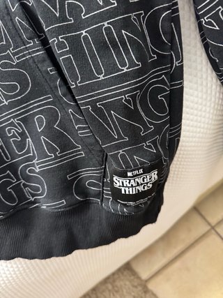 Conjunto Stranger Things Sudadera y Pantalón