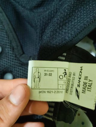 Chaqueta Protecciones Zandona Niño