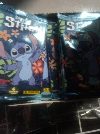 Sobres Panini Disney Stitch Trading Cards