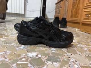 Zapatillas Asics Negras