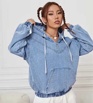 Chaqueta vaquera con capucha