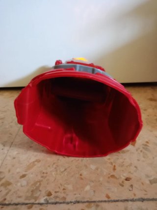 Guante electrónico rojo con luz