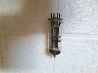 Válvula MINIWATT UY41 Radio antigua vintage época