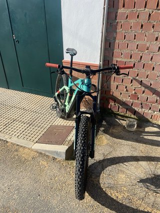 Bicicleta Eléctrica Cube