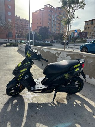 Yamaha Jog RR scooter