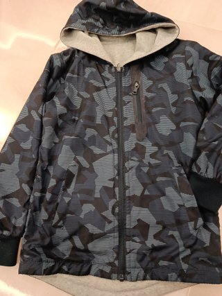Cortavientos Negro y Azul Camuflaje
