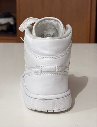 Nike Air Jordan 1 Mid Blancas