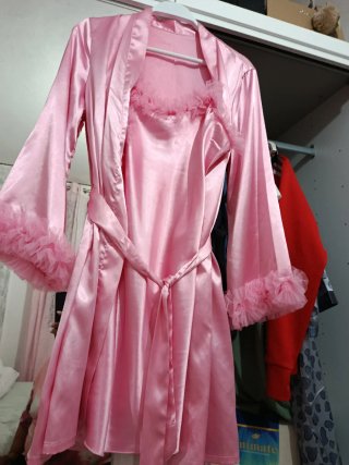 Conjunto camisón y bata rosa