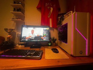 PC Gaming Blanco con Luces LED RGB
