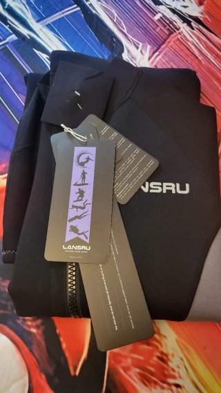 Traje de neopreno corto con cremallera talla  L