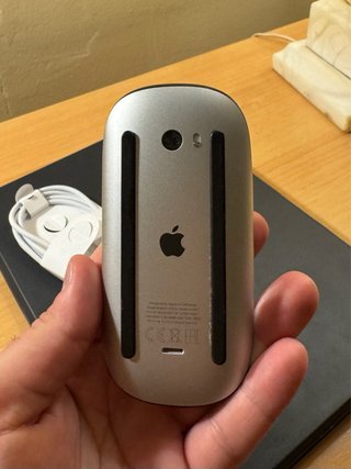 iPad Air 5 256GB + Keyboard Folio + Magic Mouse 2