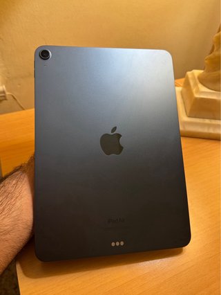 iPad Air 5 256GB + Keyboard Folio + Magic Mouse 2