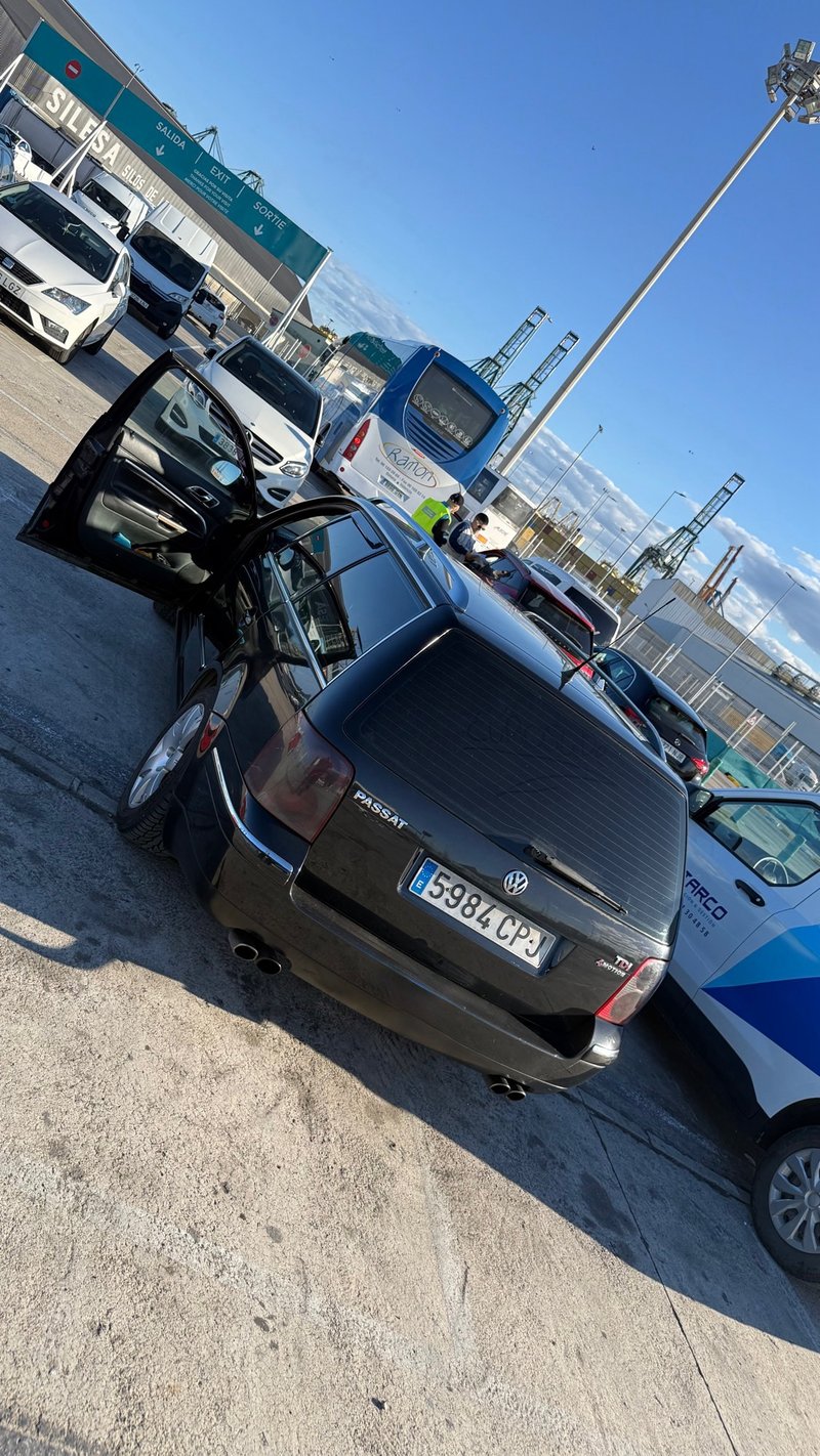 Volkswagen Passat 2004 - foto 1
