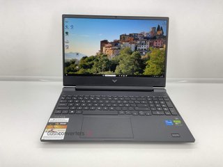 pc portatil hp 15-fa1021ns