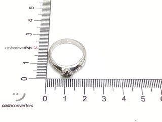 anillo oro 18k con piedra con diamante