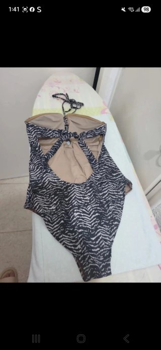 Bañador mujer estampado cebra