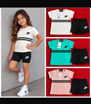 Conjunto niña camiseta y shorts