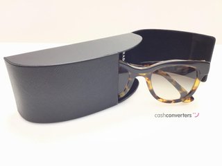 gafa de sol señora prada spr27p