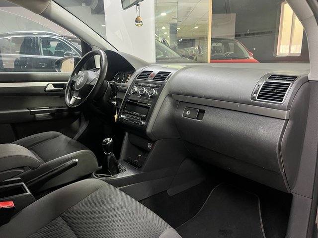 Volkswagen Touran 2015
