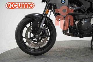 BMW F 900 R