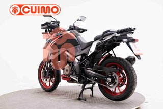 SUZUKI V-STROM 1050