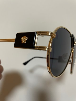 Occhiali da sole Versace Y2k dorati e neri