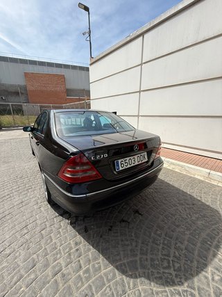 Mercedes-Benz Clase C 2004