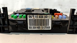 CAJA RELES / FUSIBLES Citroen C4 Berlina (06.2004->)