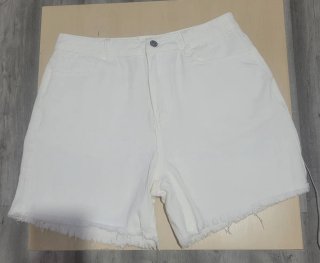 Pantaloneta vaquera azul talla 42