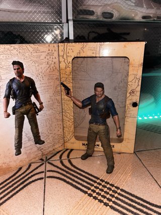 Action Figure Nathan Drake Uncharted 4 NECA