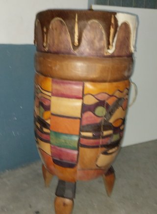 Dongo Africano de Madera Tallada