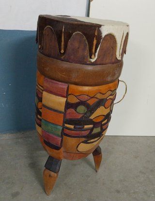 Dongo Africano de Madera Tallada