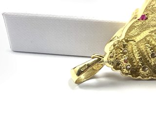 medalla oro 18k con piedra con circonita