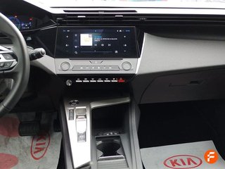 Peugeot 308 5P Style Hybrid MHEV 136 e-DCS6