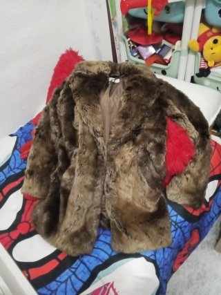 Abrigo pelo mujer marrón